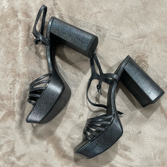 Reformation Heels - Picture 6 of 10